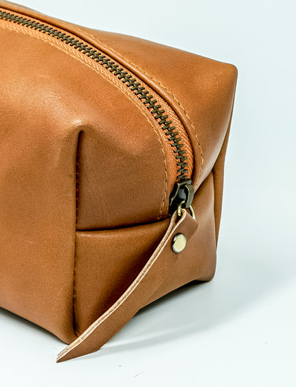 100% Cow Leather, Quality, Hand Made Toiletries Bag Unisex. Available in Black, Red , Tan and Brown